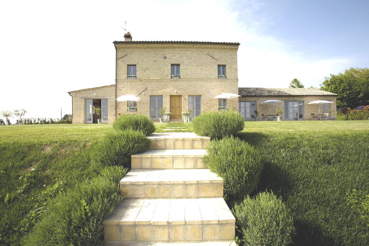Montegiorgio Casa San Ruffino Bed & Breakfast エクステリア 写真