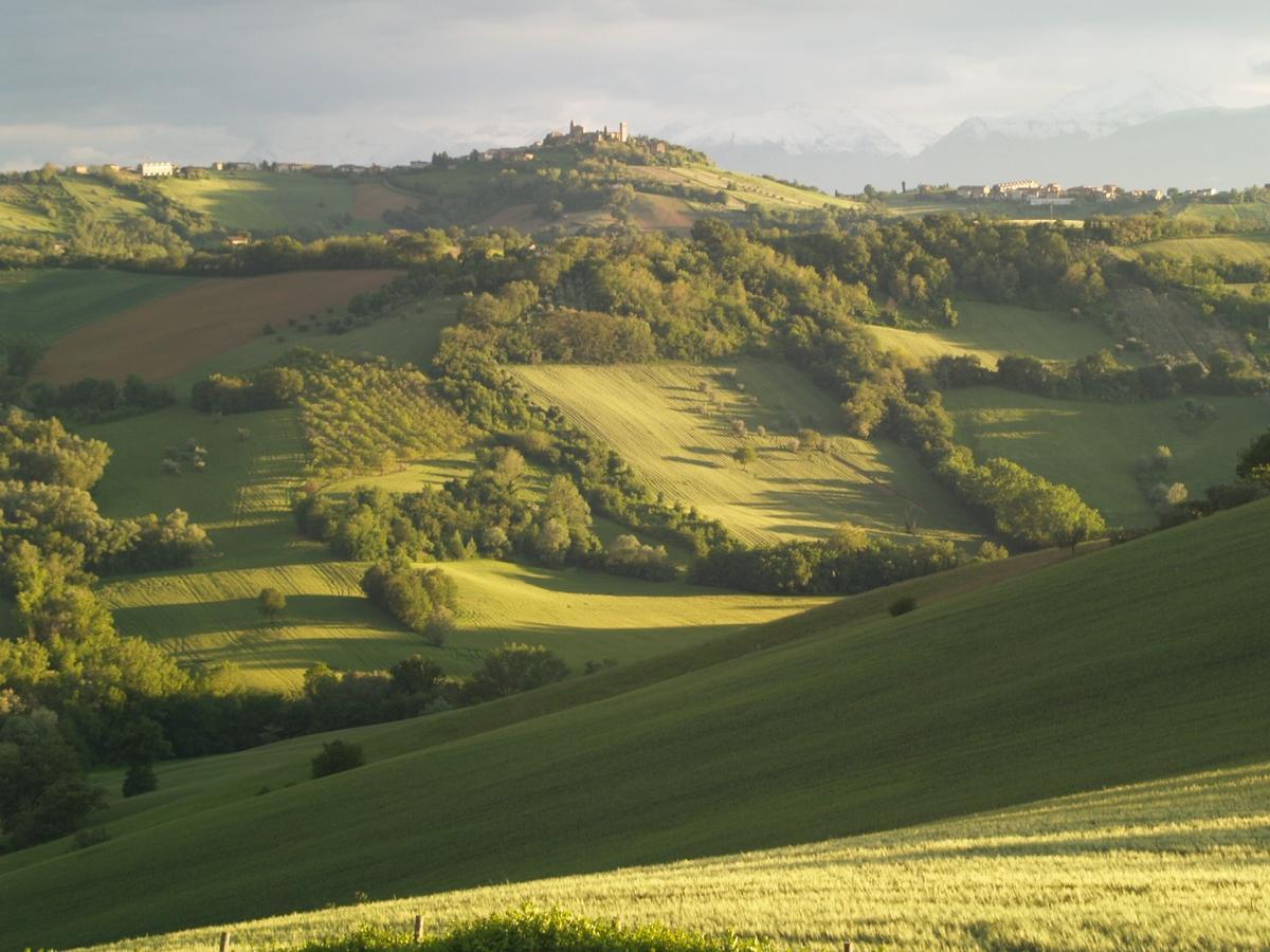 Montegiorgio Casa San Ruffino Bed & Breakfast エクステリア 写真